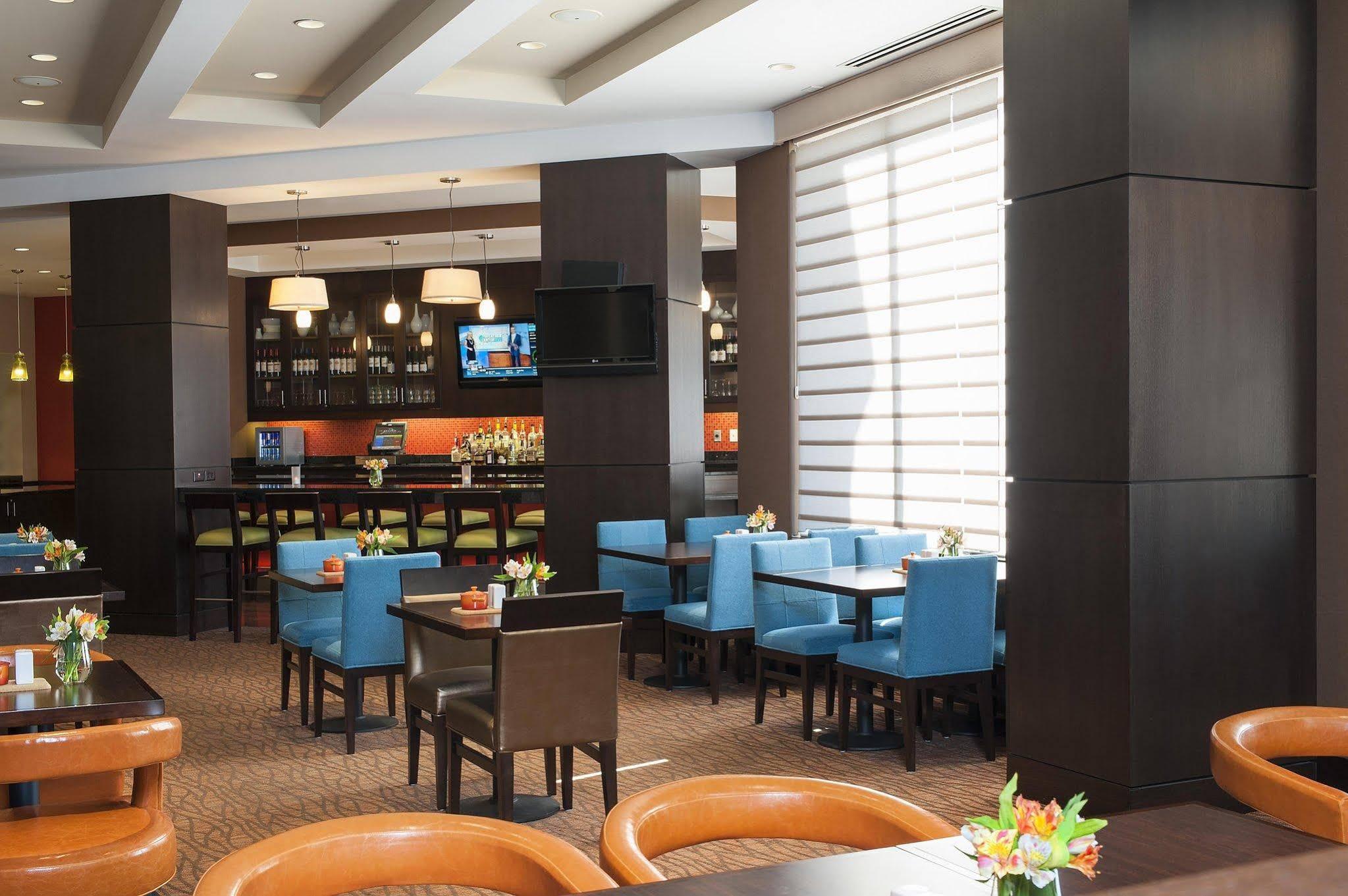 Hilton Garden Inn Minneapolis Downtown Екстериор снимка