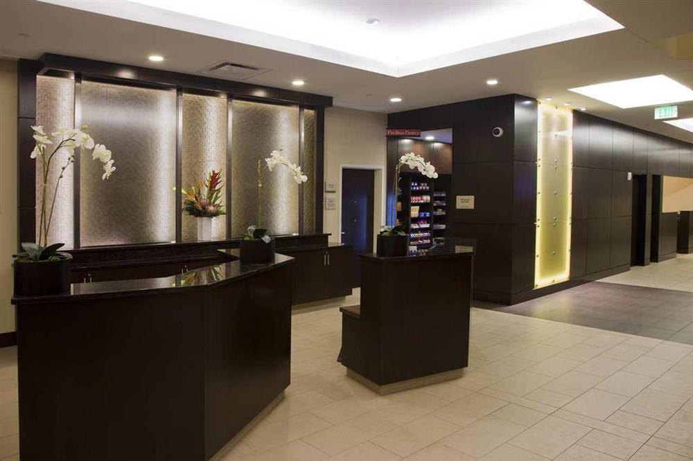 Hilton Garden Inn Minneapolis Downtown Интериор снимка