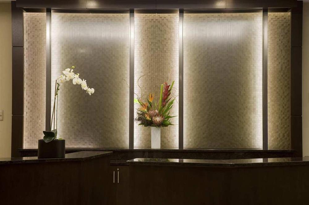 Hilton Garden Inn Minneapolis Downtown Интериор снимка
