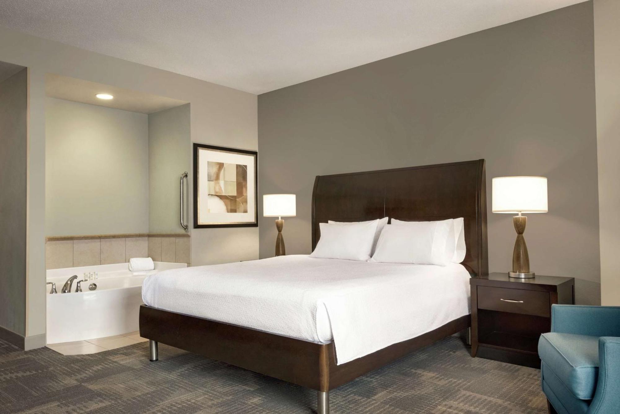Hilton Garden Inn Minneapolis Downtown Екстериор снимка