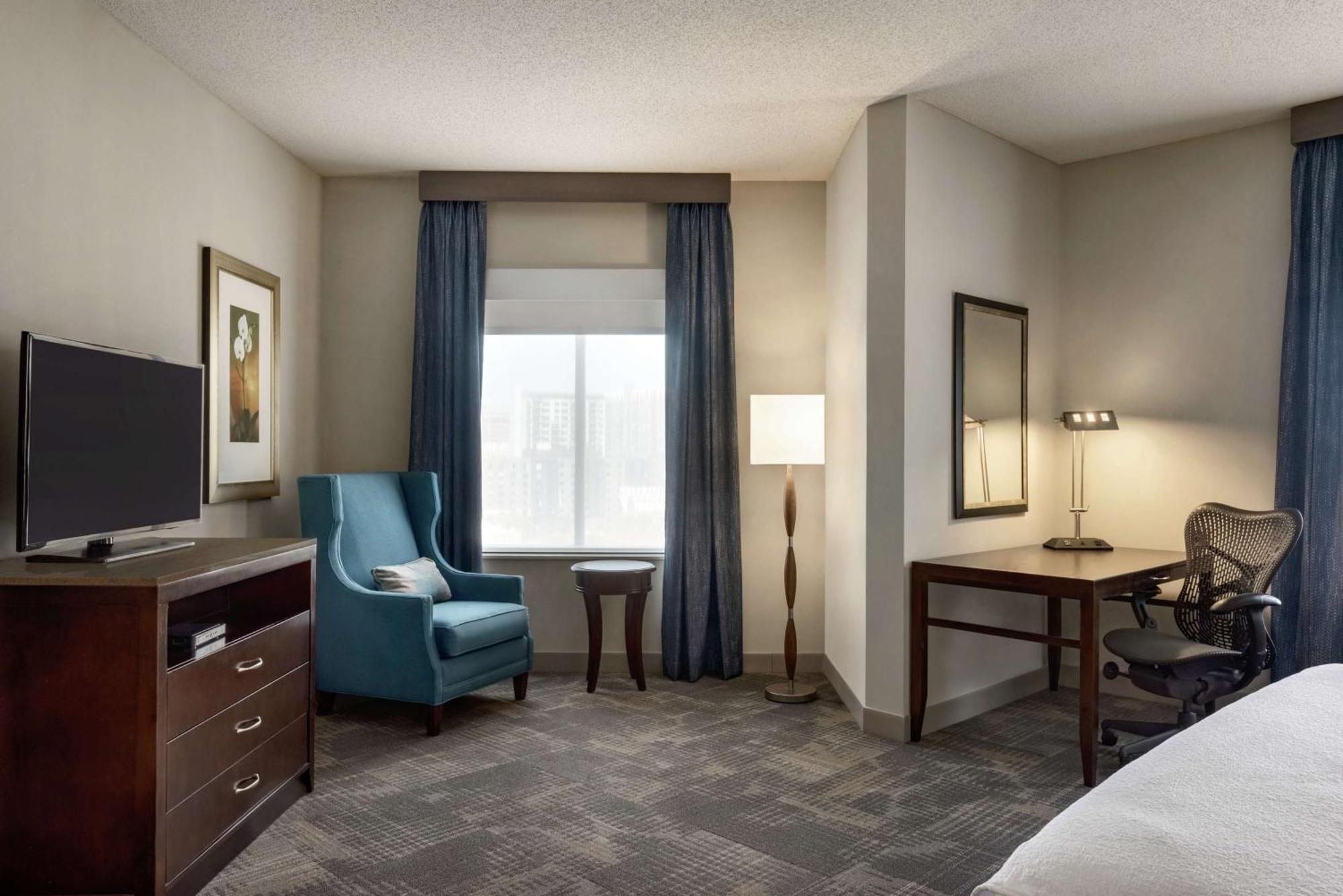 Hilton Garden Inn Minneapolis Downtown Екстериор снимка