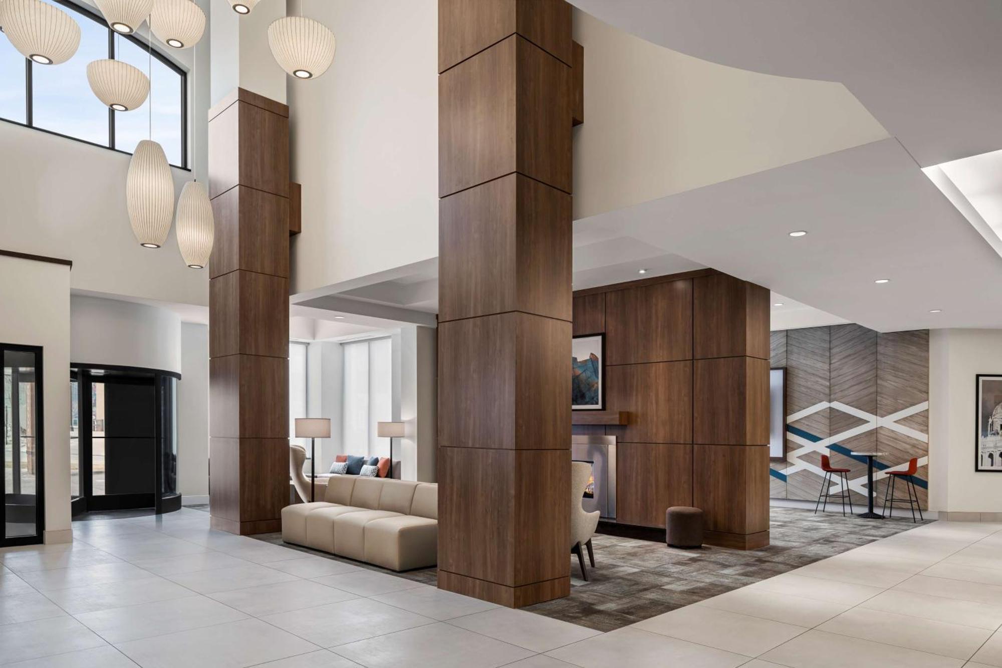 Hilton Garden Inn Minneapolis Downtown Екстериор снимка