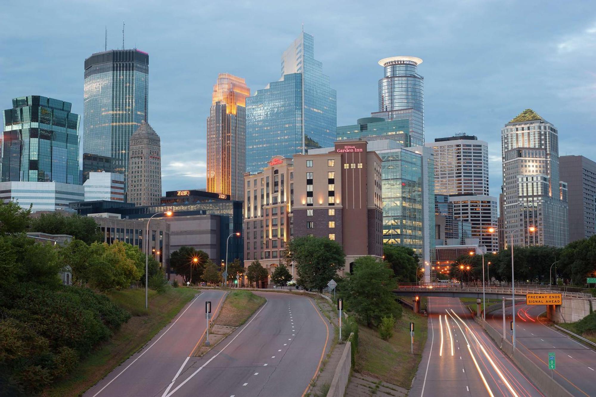 Hilton Garden Inn Minneapolis Downtown Екстериор снимка