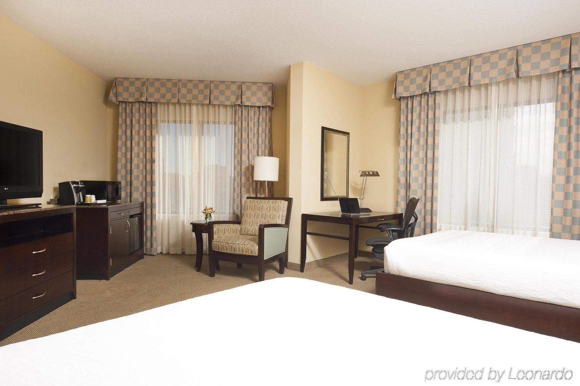 Hilton Garden Inn Minneapolis Downtown Екстериор снимка