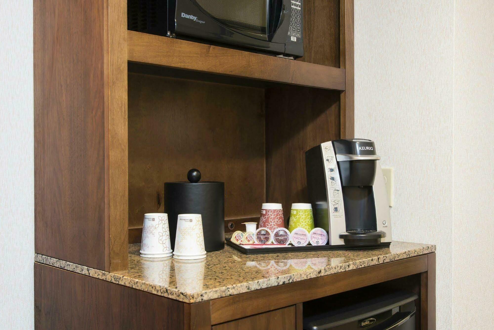 Hilton Garden Inn Minneapolis Downtown Екстериор снимка